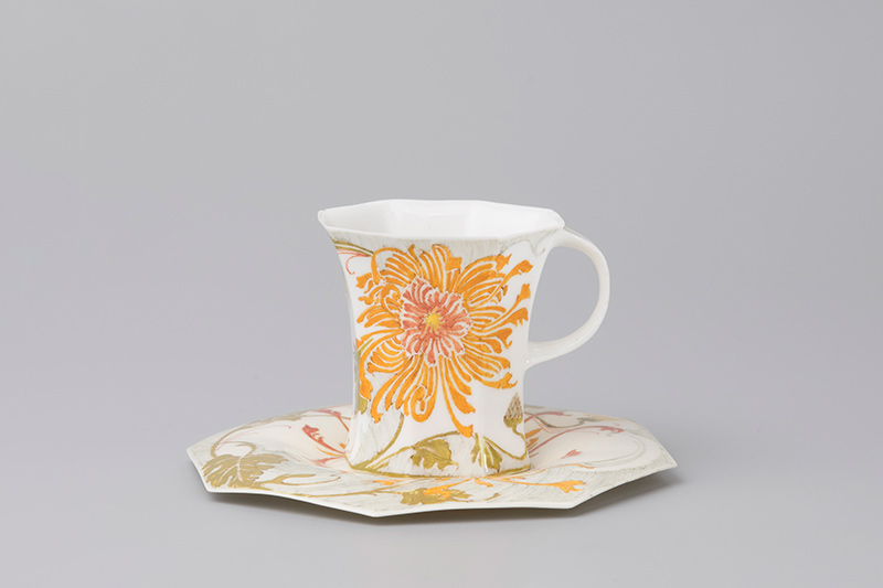 Tasse et sa soucoupe en porcelaine de Rozenburg, décor de Samuel Schelling, 1904 Tasse et sa soucoupe en porcelaine de Rozenburg, décor de Samuel Schelling, 1904
